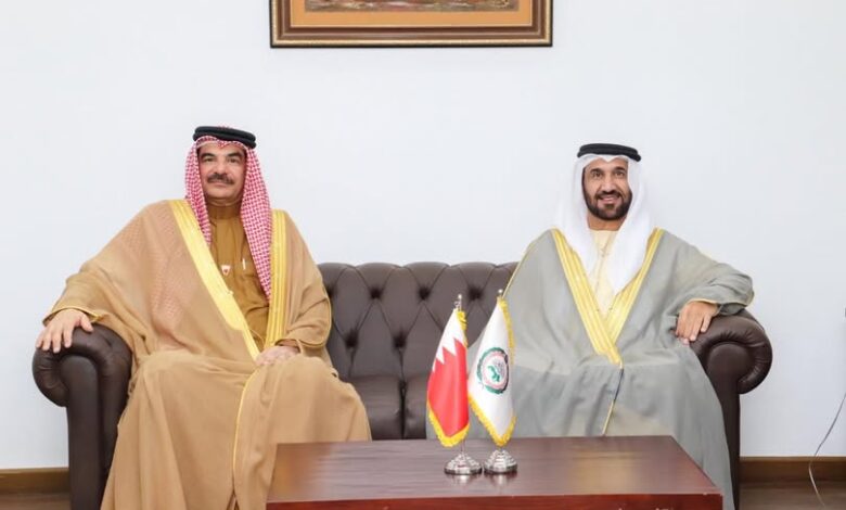 رئيس البرلمان العربي يلتقي الأمين العام لمجلس النواب البحريني