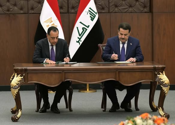رئيسا وزراء مصر والعراق يشهدان التوقيع على عدد من وثائق التعاون