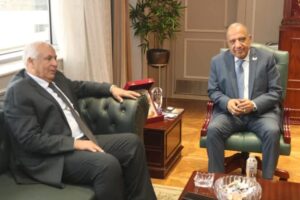 وزير الكهرباء يستقبل محافظ الوادي الجديد لبحث سبل دعم خطة التنمية 2 وزير الكهرباء يستقبل محافظ الوادي الجديد لبحث سبل دعم خطة التنمية