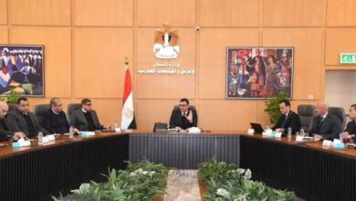 وزير الإسكان يتابع سير العمل بمنطقة الأعمال المركزية بالعاصمة الإدارية الجديدة 