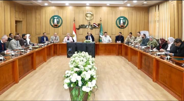 اجتماع تنسيقي في المنوفية: تسليم مشروعات 'حياة كريمة' لتعزيز الخدمات في الريف المصري"