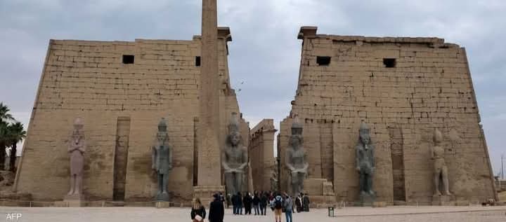 مصر : حققت رقم قياسيا باستقبالها 15.7 مليون سائح العام الماضي 2024 