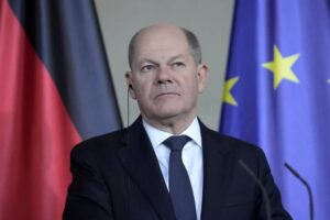 المستشار الألماني شولتز يرفض تقديم مساعدات الى اوكرانيا 
