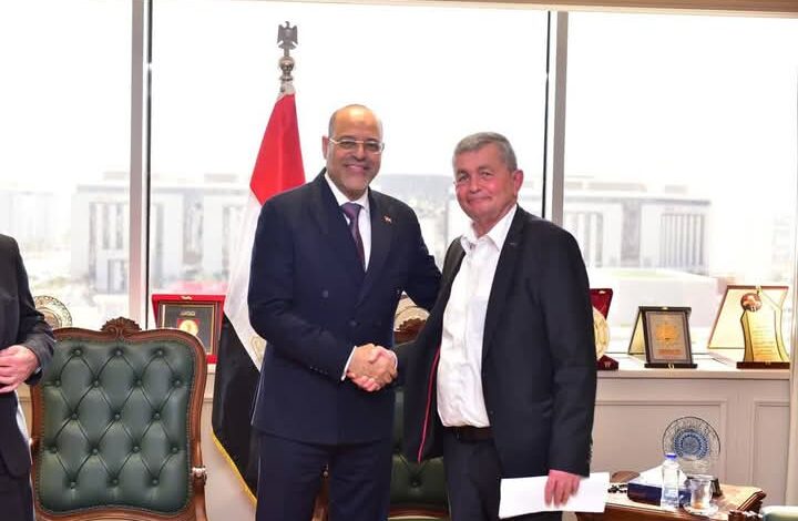 وزير العمل يبحث مع اتحاد الصناعات الألمانية تعزيز التعاون في التدريب المهني وتوفير العمالة الماهرة