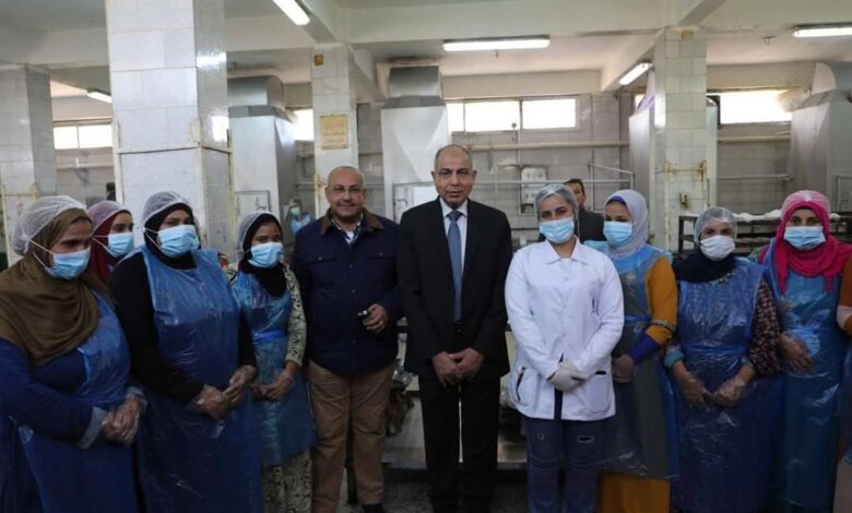 محافظ المنيا : الإلتزام بأعلى معايير الجودة لوضع اسم مصر فى المكان اللائق بالأسواق العالمية 1 محافظ المنيا : الإلتزام بأعلى معايير الجودة لوضع اسم مصر فى المكان اللائق بالأسواق العالمية