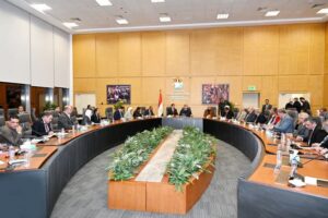 وزير الإسكان يعقد اجتماعا مع عدد من أعضاء مجلسي "النواب والشيوخ" 2 وزير الإسكان يعقد اجتماعا مع عدد من أعضاء مجلسي "النواب والشيوخ"