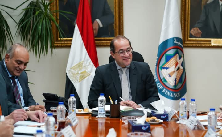 وزير المالية.. فى حوار مفتوح مع الاتحاد المصري لجمعيات ومؤسسات المستثمرين