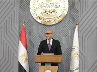 وزير التعليم: جميع الدرجات متساوية بنظام البكالوريا لتكون جميع المواد ذات أهمية