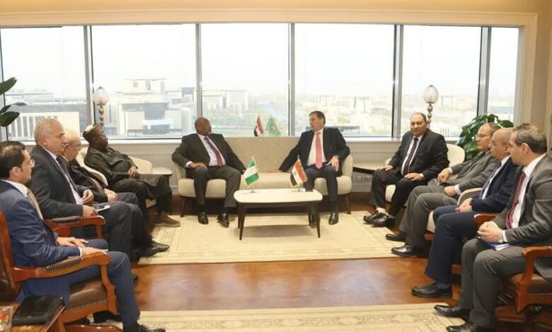 وزيرا الزراعة في مصر ونيجيريا يبحثان سبل تعزيز التعاون في المجالات الزراعية المختلفة 1 وزيرا الزراعة في مصر ونيجيريا يبحثان سبل تعزيز التعاون في المجالات الزراعية المختلفة