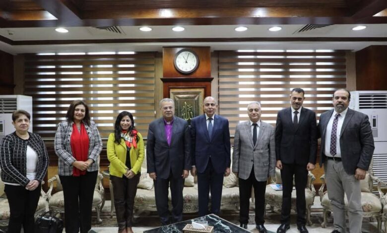 محافظ المنيا يبحث مع رئيس الطائفة الإنجيلية سبل تعزيز التعاون المشترك 