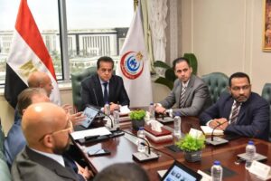 وزير الصحة وأسترازينيكا يرسمان خريطة لتطوير الرعاية الصحية في مصر 2025