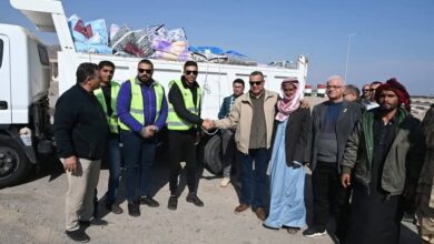 "بنك الكساء المصري" يوزع أغطية وملابس لسكان الوديان والتجمعات البدوية