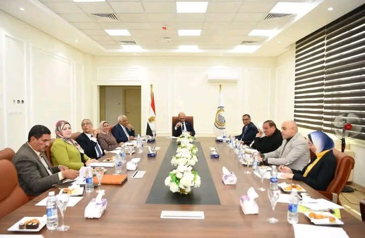المنشاوي يرأس الاجتماع السادس للمجلس الأكاديمي لجامعة أسيوط الأهلية 1 المنشاوي يرأس الاجتماع السادس للمجلس الأكاديمي لجامعة أسيوط الأهلية
