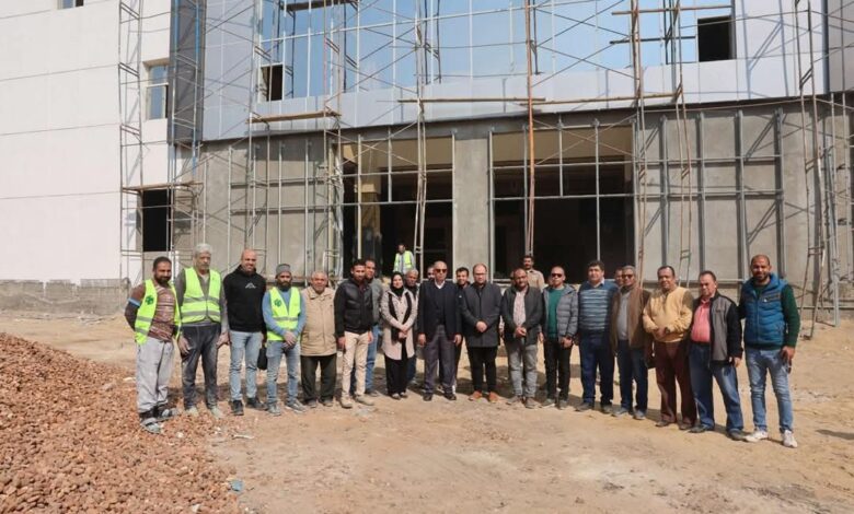 محافظ المنيا يتفقد الأعمال الإنشائية بمستشفى مطاي المركزي لمتابعة معدلات التنفيذ 1 محافظ المنيا يتفقد الأعمال الإنشائية بمستشفى مطاي المركزي لمتابعة معدلات التنفيذ