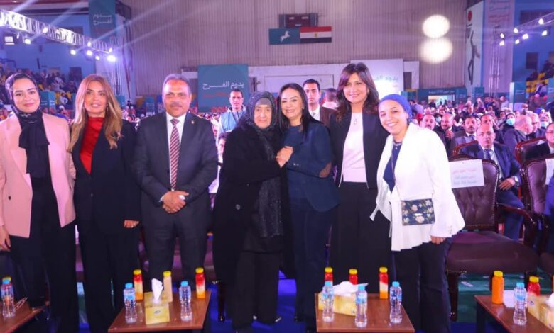 وزيرة التضامن الاجتماعي تشهد احتفالية مبادرة يدوم الفرح بمحافظة الشرقية 1 وزيرة التضامن الاجتماعي تشهد احتفالية مبادرة يدوم الفرح بمحافظة الشرقية