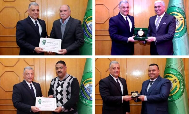 محافظ الإسماعيلية يكرم أصحاب الجهد المتميز داخل الجهاز التنفيذي للمحافظة 1 محافظ الإسماعيلية يكرم أصحاب الجهد المتميز داخل الجهاز التنفيذي للمحافظة