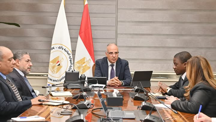 سويلم : يلتقى سفير دولة كوت ديفوار 