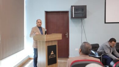 مديرية التنظيم والإدارة بقنا تعقد ندوة حول اختصاصات الموارد البشرية والإصلاح الإداري