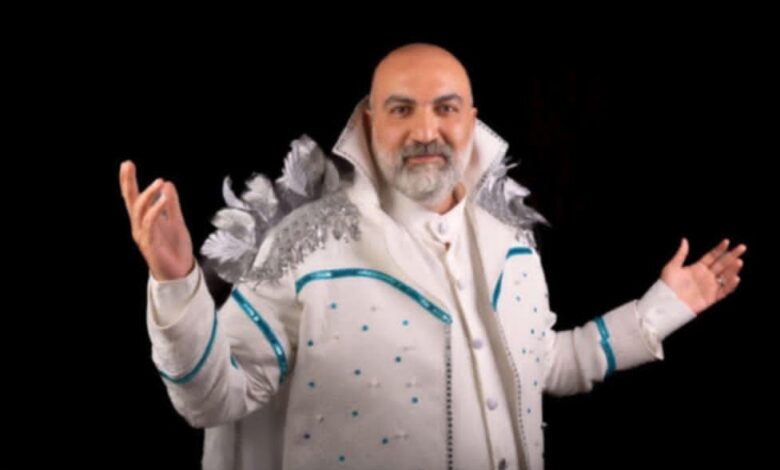 سمير بدير يواصل تقديم "أرض الفراولة" على مسرح الشمس 1 سمير بدير يواصل تقديم "أرض الفراولة" على مسرح الشمس