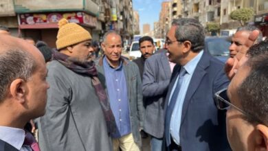 محافظ قنا يجري جولة ميدانية مفاجئة لمتابعة أسعار السلع الغذائية بنجع حمادي