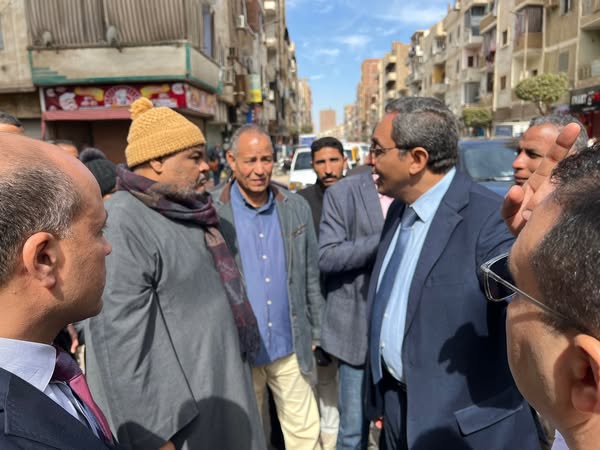 محافظ قنا يجري جولة ميدانية مفاجئة لمتابعة أسعار السلع الغذائية بنجع حمادي 1 محافظ قنا يجري جولة ميدانية مفاجئة لمتابعة أسعار السلع الغذائية بنجع حمادي