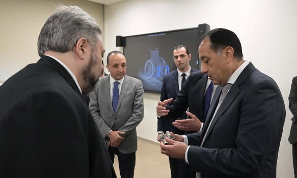 رئيس الوزراء يستكمل زيارته لمدينة المعرفة بتفقد الأكاديمية الوطنية لتكنولوجيا المعلومات للأشخاص ذوى الإعاقة 1 رئيس الوزراء يستكمل زيارته لمدينة المعرفة بتفقد الأكاديمية الوطنية لتكنولوجيا المعلومات للأشخاص ذوى الإعاقة