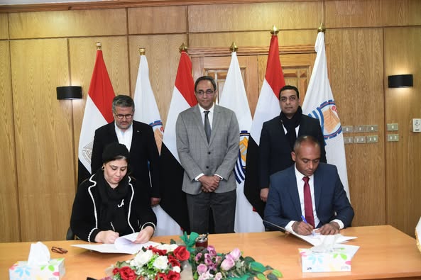 محافظ قنا يشهد توقيع بروتوكول تعاون لإقامة مركز حضاري متكامل بنقادة 1 محافظ قنا يشهد توقيع بروتوكول تعاون لإقامة مركز حضاري متكامل بنقادة