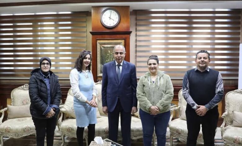 محافظ المنيا يكرم نماذج ناجحة لأصحاب مشروعات صغيرة ومتناهية الصغر