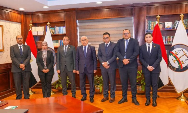 النائب العام يستقبل رئيس الاستئناف لنيابة الشئون الاقتصادية وغسل الأموال