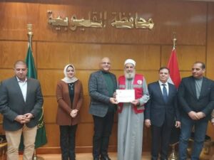 محافظ القليوبية يكرم الجمعيات والمؤسسات المشاركة في قوافل الإغاثة لغزة 2 محافظ القليوبية يكرم الجمعيات والمؤسسات المشاركة في قوافل الإغاثة لغزة