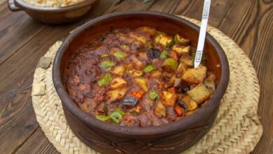 طريقة عمل صينية الكفتة بالخضار