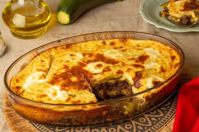 طريقة عمل صينية الكوسة بالبشاميل