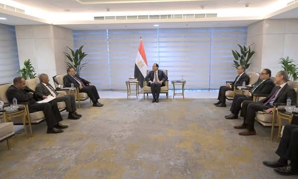 رئيس الوزراء يلتقي وزير خارجية السودان 1 رئيس الوزراء يلتقي وزير خارجية السودان