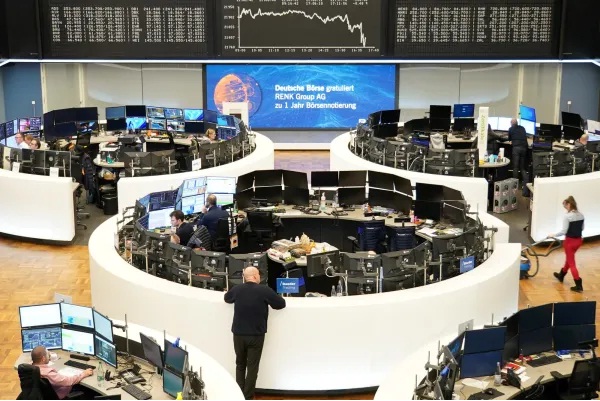  الأسهم الأوروبية تغلق منخفضة مع تزايد مخاوف اشتعال حرب تجارية
