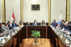 وزير الصحة يرأس الاجتماع الوزراي الأول للجنة التنفيذية الخاصة باستقبال المصابين الفلسطنيين 2 وزير الصحة يرأس الاجتماع الوزراي الأول للجنة التنفيذية الخاصة باستقبال المصابين الفلسطنيين