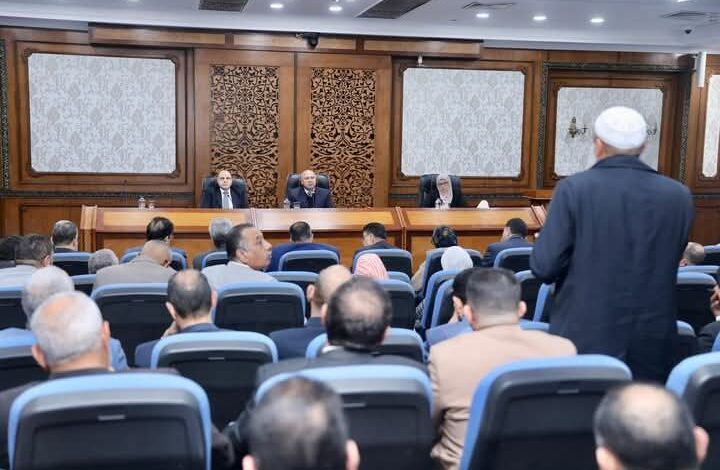 وزير الصناعة :نبحث مع محافظ ومستثمري كفر الشيخ تحديات المناطق الصناعية 