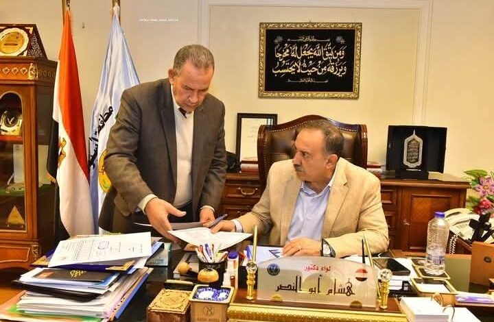 محافظ أسيوط يعتمد نتيجة الشهادة الاعداديّة 1 محافظ أسيوط يعتمد نتيجة الشهادة الاعداديّة