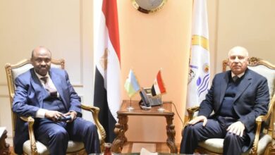 وزير الصناعة : يلتقي سفير جمهورية جيبوتي بالقاهرة لبحث تدعيم التعاون المشترك