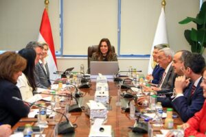 وزيرة التنمية المحلية تبحث مع وفد من الوكالة الألمانية للتعاون الدولي