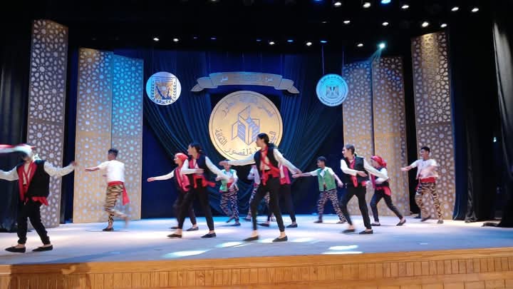 الفنون الشعبية تضيء ليالي الطور على المسرح الصيفي 1 الفنون الشعبية تضيء ليالي الطور على المسرح الصيفي