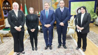 "أبو ليمون يكرم المتدربات في برنامج 'المرأة تقود للتنفيذيات' ويهديهن درع المنوفية"