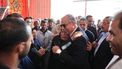 محافظ المنيا يشهد إطلاق قافلة متنقلة لبيع السلع الغذائية بقرية صفط الخمار وعزبه شاهين