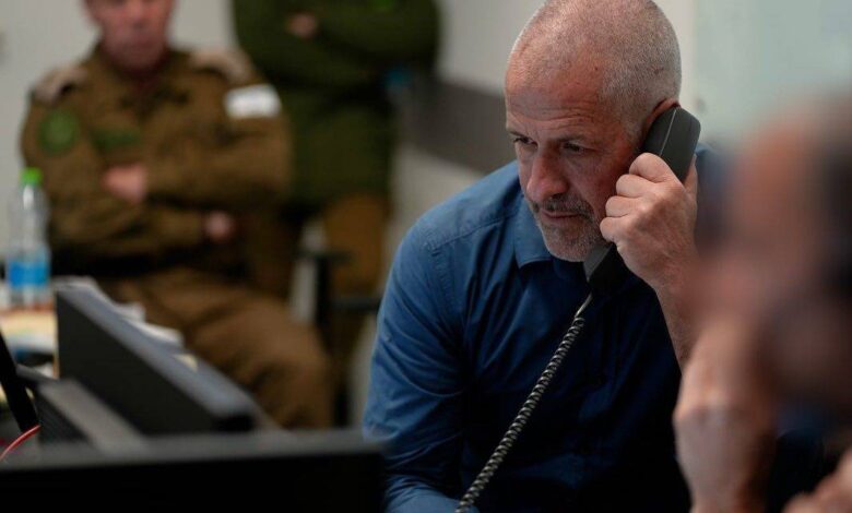 عاجل..بدء جلسة حكومة الاحتلال لإقالة رئيس الشاباك على وقع مواجهات بين متظاهرين بالقدس 1 عاجل..بدء جلسة حكومة الاحتلال لإقالة رئيس الشاباك على وقع مواجهات بين متظاهرين بالقدس