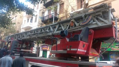 محافظ القاهرة يعلن استمرار أعمال التبريد لعقار عابدين المشتعل ولا إصابات أو وفيات