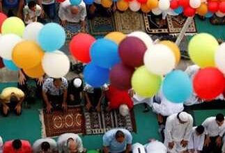 غدًا الأحد أول أيام عيد الفطر المبارك 2025 في 7 دول عربية