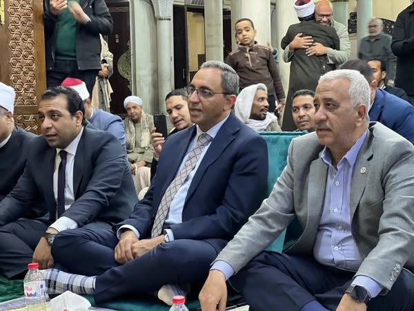محافظ قنا يشهد احتفال مديرية الأوقاف بذكرى انتصار العاشر من رمضان بمسجد عبد الرحيم القنائي 1 محافظ قنا يشهد احتفال مديرية الأوقاف بذكرى انتصار العاشر من رمضان بمسجد عبد الرحيم القنائي