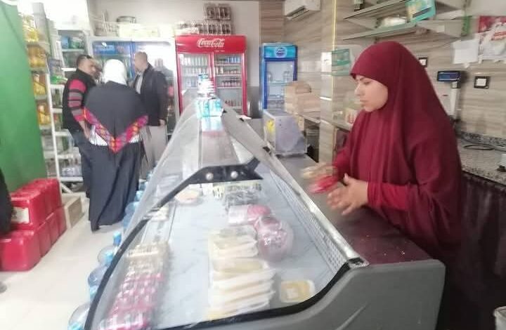 رئيس مركز كفر شكر بمحافظة القليوبية تتابع حملة رقابة على محلات التجارية 1 رئيس مركز كفر شكر بمحافظة القليوبية تتابع حملة رقابة على محلات التجارية
