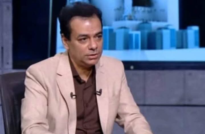 فنان وحكاية "يكشف السر الخفي "لبوت" عادل امام في أغلب أفلامه 1 فنان وحكاية "يكشف السر الخفي "لبوت" عادل امام في أغلب أفلامه