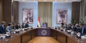 رئيس الوزراء يتابع جهود تنفيذ مستهدفات الدولة في مجال التحول الرقمي 2 رئيس الوزراء يتابع جهود تنفيذ مستهدفات الدولة في مجال التحول الرقمي