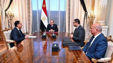 الرئيس السيسى يجتمع برئيس الوزراء ووزير الأسكان والمرافق والمجتمعات العمرانية 